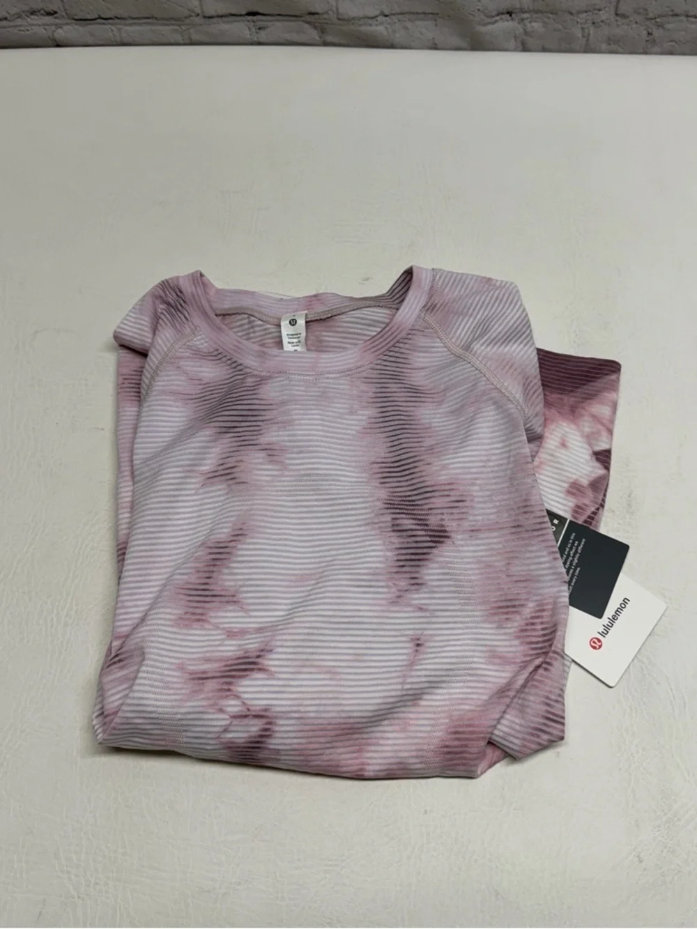 lululemon athletica swiftly tech Women's Pink Tie-Dye Long Sleeve Ribbed Top 4